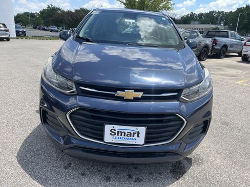 Used 2018 Chevrolet Trax LS FWD image 9