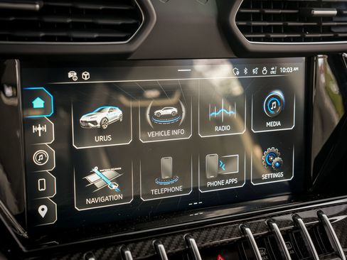 Used 2024 Lamborghini Urus Performante image 26