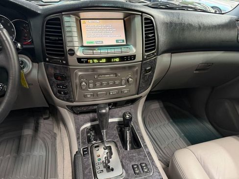 Used 2007 Toyota Land Cruiser image 20