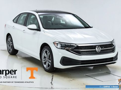 Used 2023 Volkswagen Jetta SE w/ Panoramic Sunroof Package image 15