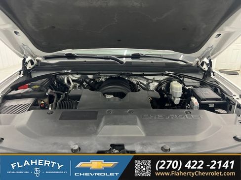 Used 2016 Chevrolet Suburban LT AWD/4WD image 16