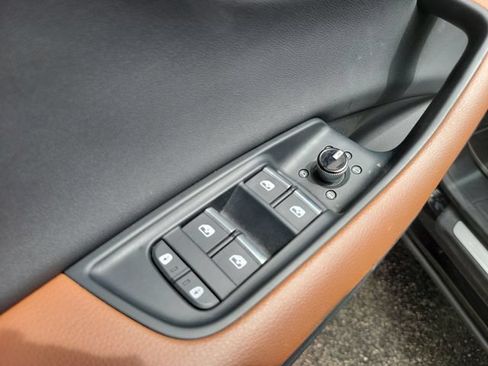 Used 2019 Audi Q8 Prestige AWD/4WD image 19