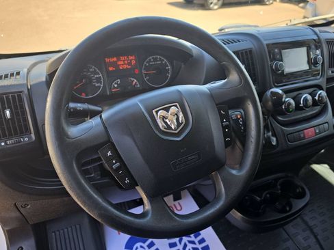 Used 2020 RAM ProMaster 2500 w/ Interior Convenience Group FWD image 14