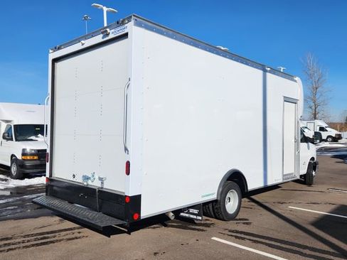 New 2026 Chevrolet Express 4500 w/ Power Convenience Package RWD image 8