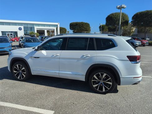 New 2026 Volkswagen Atlas SEL Premium R-Line image 10