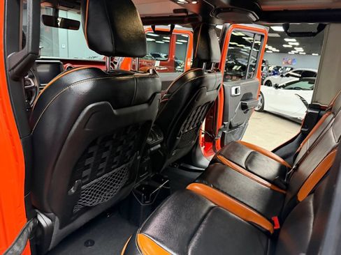 Used 2020 Jeep Wrangler Unlimited Rubicon AWD/4WD image 39