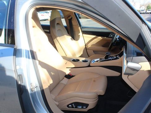 Used 2018 Porsche Panamera 4 AWD/4WD image 16