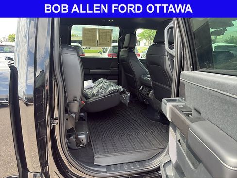 Used 2025 Ford F150 Lariat w/ Equipment Group 501A Mid AWD/4WD image 8