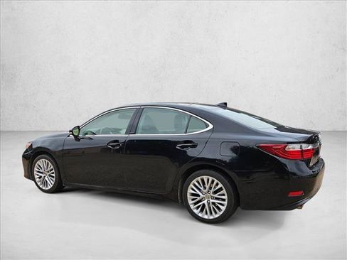 Used 2015 Lexus ES 350 w/ Luxury Package FWD image 7