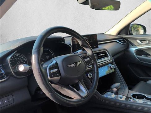 Used 2025 Genesis G70 2.5T RWD image 9