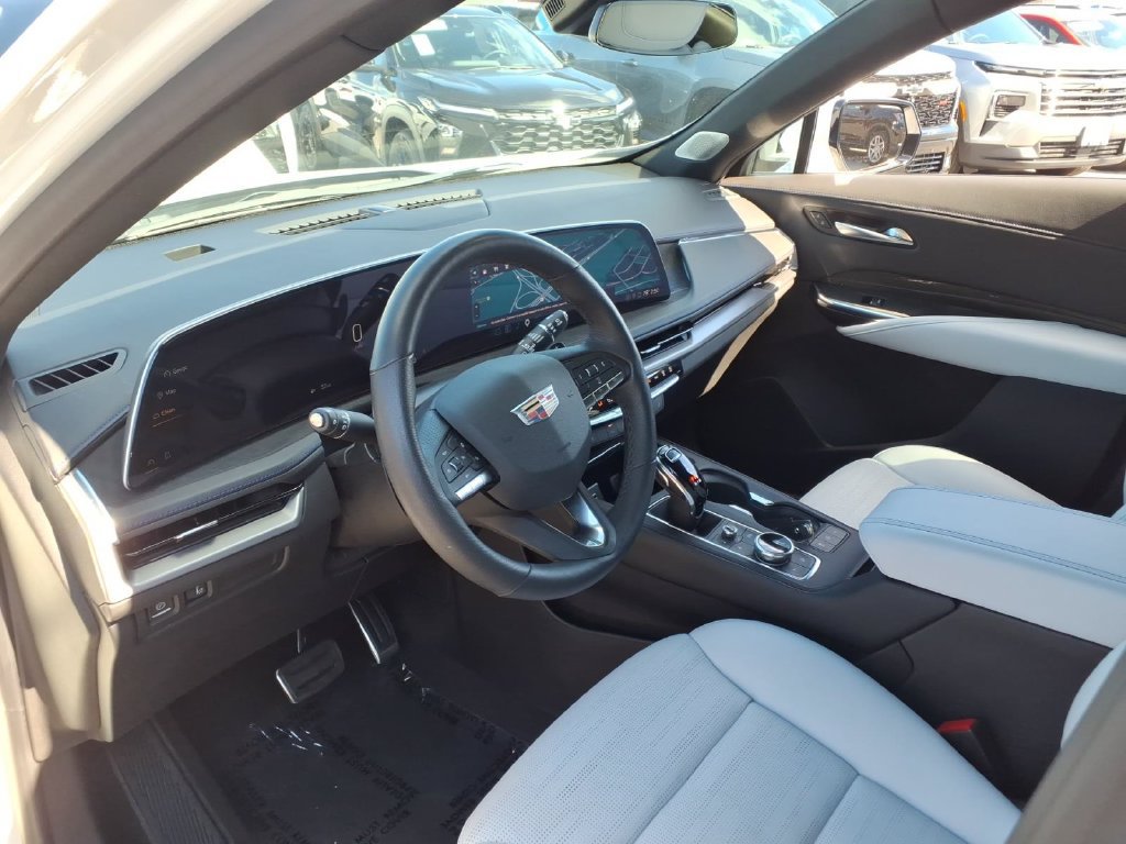 Used 2024 Cadillac XT4 Sport FWD image 12