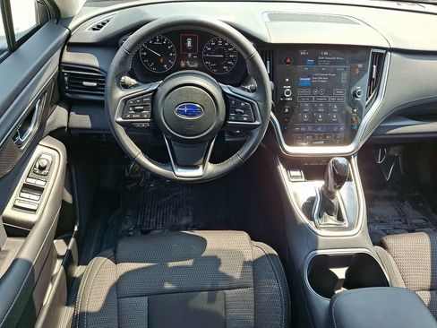 Used 2025 Subaru Outback Premium AWD/4WD image 13