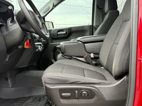 Used 2022 Chevrolet Silverado 1500 Custom image 17