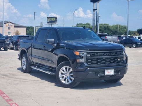 New 2025 Chevrolet Silverado 1500 Custom image 6
