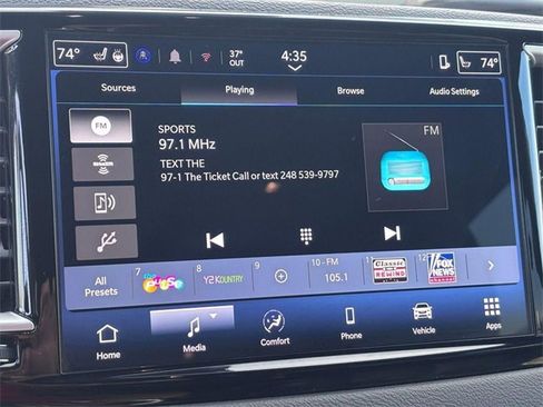 Used 2025 Chrysler Pacifica Select image 20