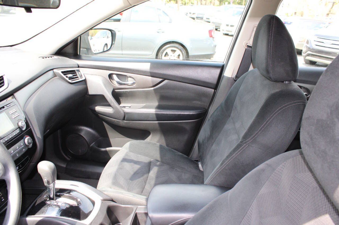 Used 2015 Nissan Rogue S AWD/4WD image 14