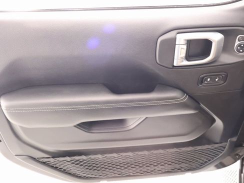 Used 2021 Jeep Wrangler Unlimited Rubicon image 16