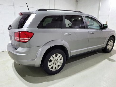 Used 2020 Dodge Journey SE image 21