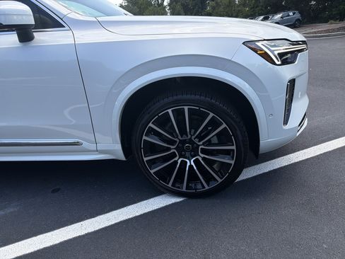 Certified 2026 Volvo XC90 B5 Plus w/ Protection Package Premier AWD/4WD image 13