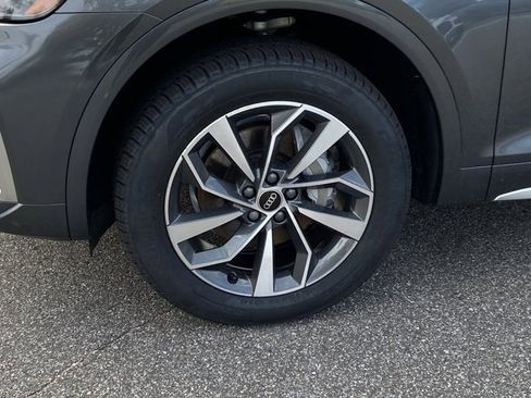 Certified 2022 Audi Q5 2.0T Premium Plus w/ Premium Plus Package image 9