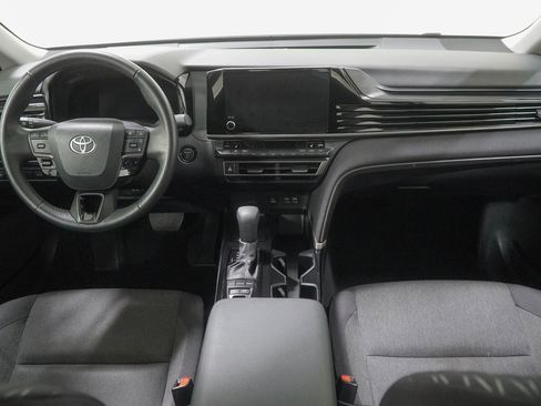 Used 2025 Toyota Camry LE AWD/4WD image 22