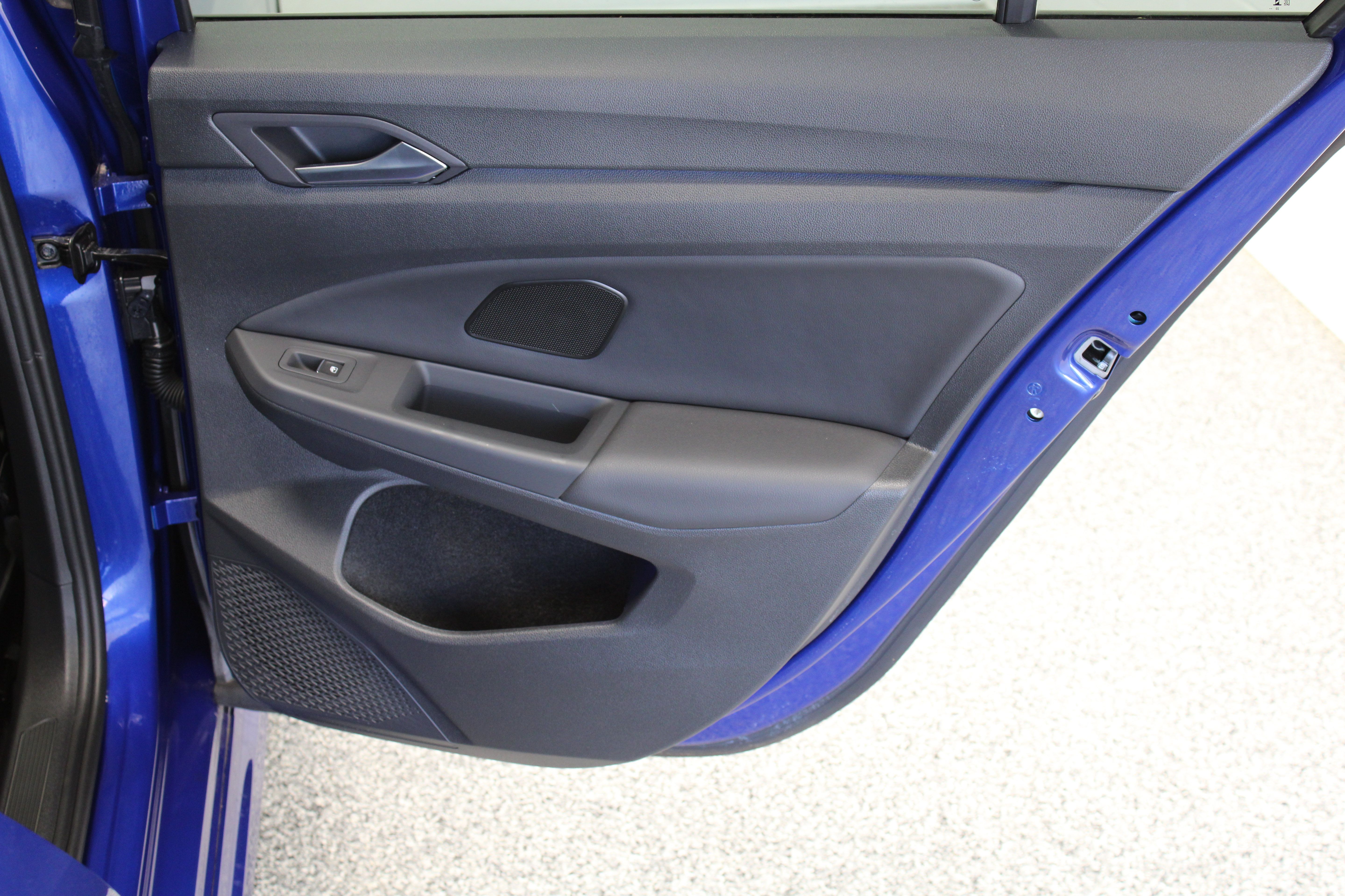 Used 2024 Volkswagen Golf R AWD/4WD image 32