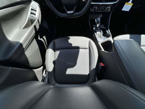 Used 2024 Buick Encore GX Sport Touring AWD/4WD image 13