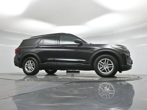 New 2026 Ford Explorer Active image 3