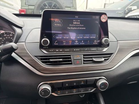 Used 2023 Nissan Altima 2.5 SV image 10