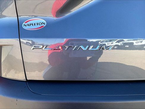 Used 2024 Ford Escape Platinum image 8