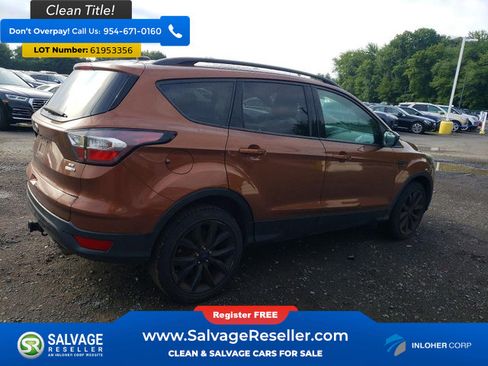 Used 2017 Ford Escape SE w/ Equipment Group 201A AWD/4WD image 4