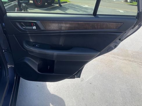 Used 2015 Subaru Outback 3.6R Limited image 16