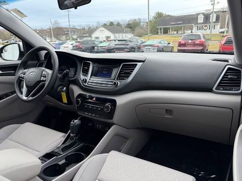 Used 2018 Hyundai Tucson SE image 23