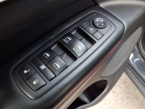 Used 2017 Jeep Grand Cherokee Trailhawk image 25