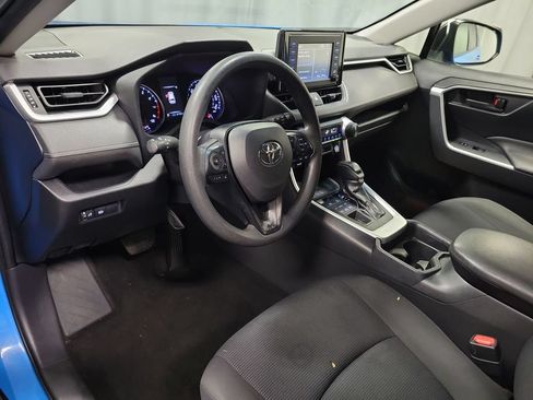 Used 2019 Toyota RAV4 LE w/ All Weather Liner Package AWD/4WD image 17