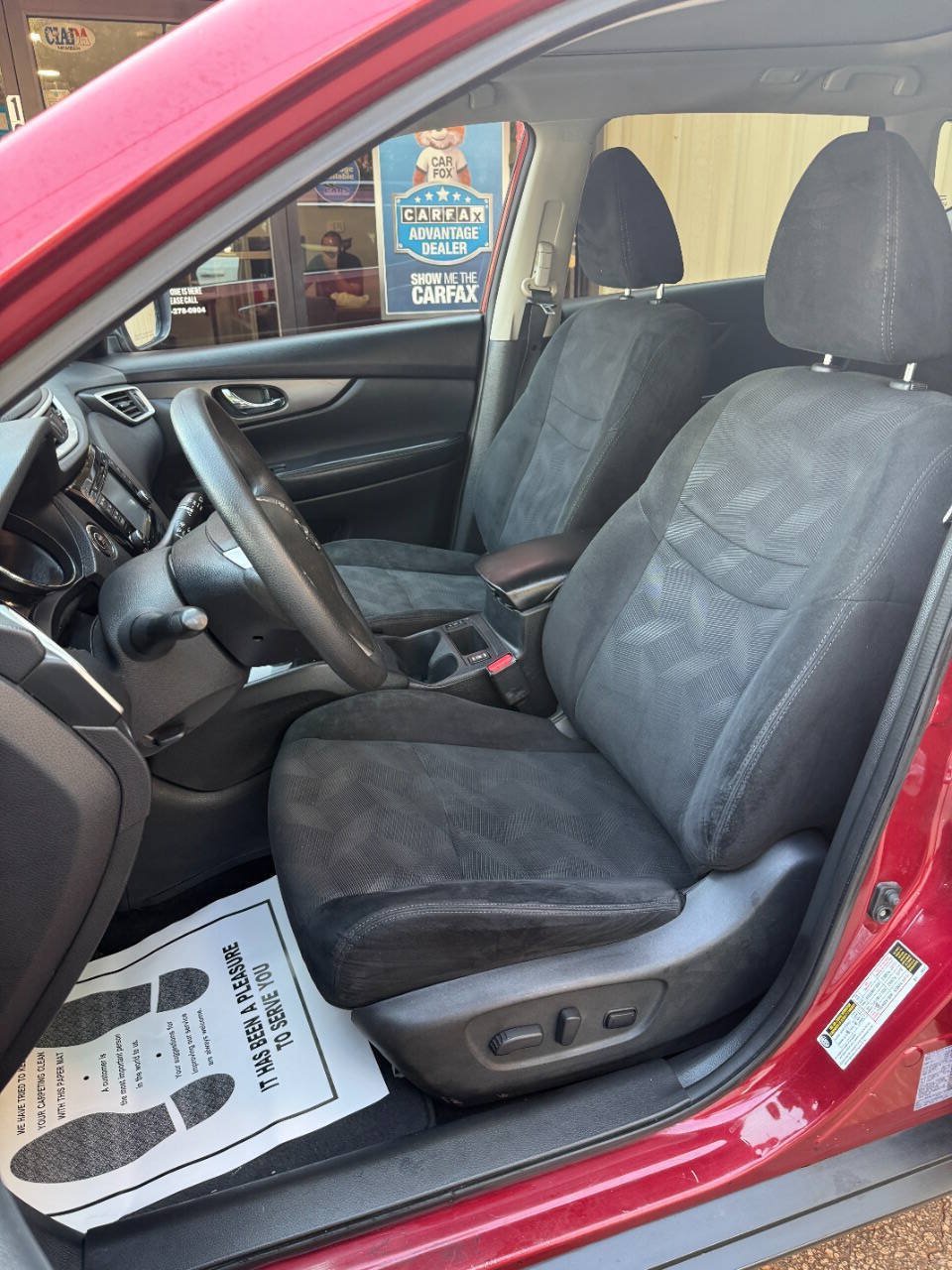 Used 2016 Nissan Rogue SV w/ SV Premium Package FWD image 9