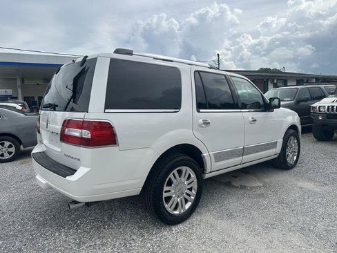 Used 2011 Lincoln Navigator 2WD image 4