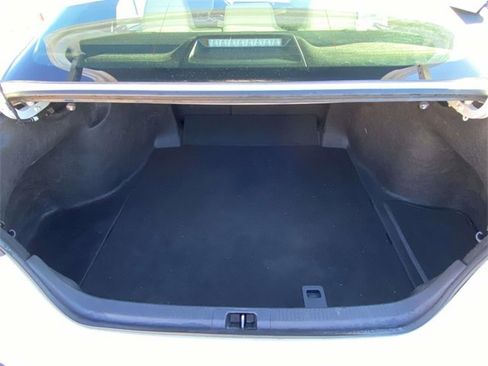 Used 2025 Toyota Camry SE image 8