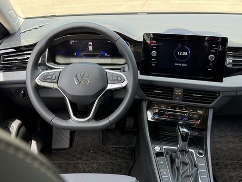 New 2026 Volkswagen Jetta SE FWD image 8