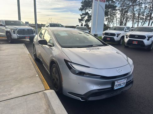 Used 2024 Toyota Prius LE image 22