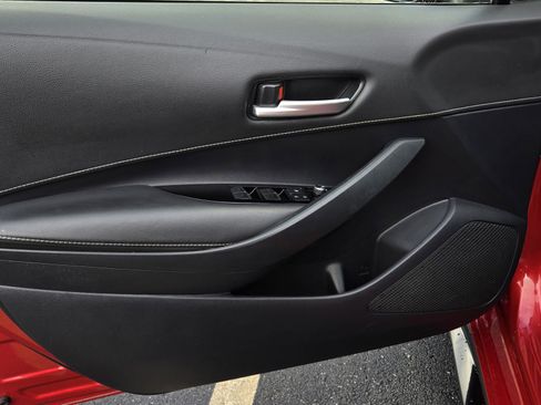 Used 2021 Toyota Corolla SE image 8