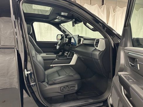 Used 2025 Toyota Tundra Platinum AWD/4WD image 62