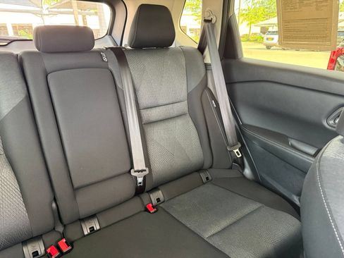 Used 2024 Nissan Rogue SV AWD/4WD image 38
