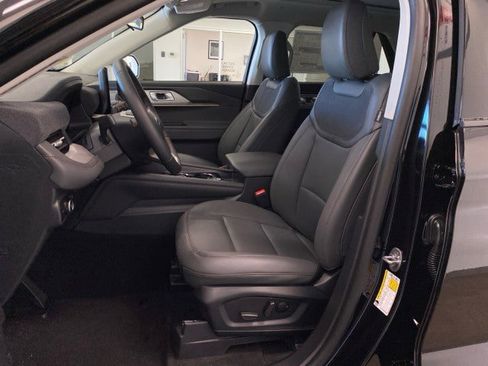 New 2026 Ford Explorer Active w/ Active Comfort Package image 17