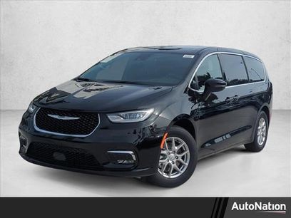 New 2026 Chrysler Pacifica Select