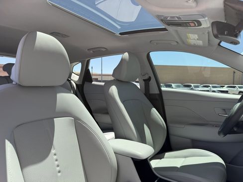 Used 2024 Hyundai Kona Limited FWD image 42