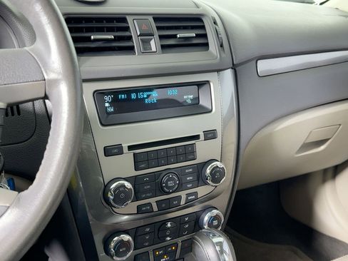Used 2010 Ford Fusion SEL image 23