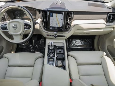 Used 2018 Volvo XC60 T8 Inscription w/ Advanced Package AWD/4WD image 20