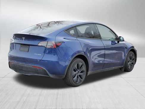 Used 2024 Tesla Model Y Long Range image 7