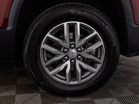 Used 2017 GMC Acadia SLE image 51